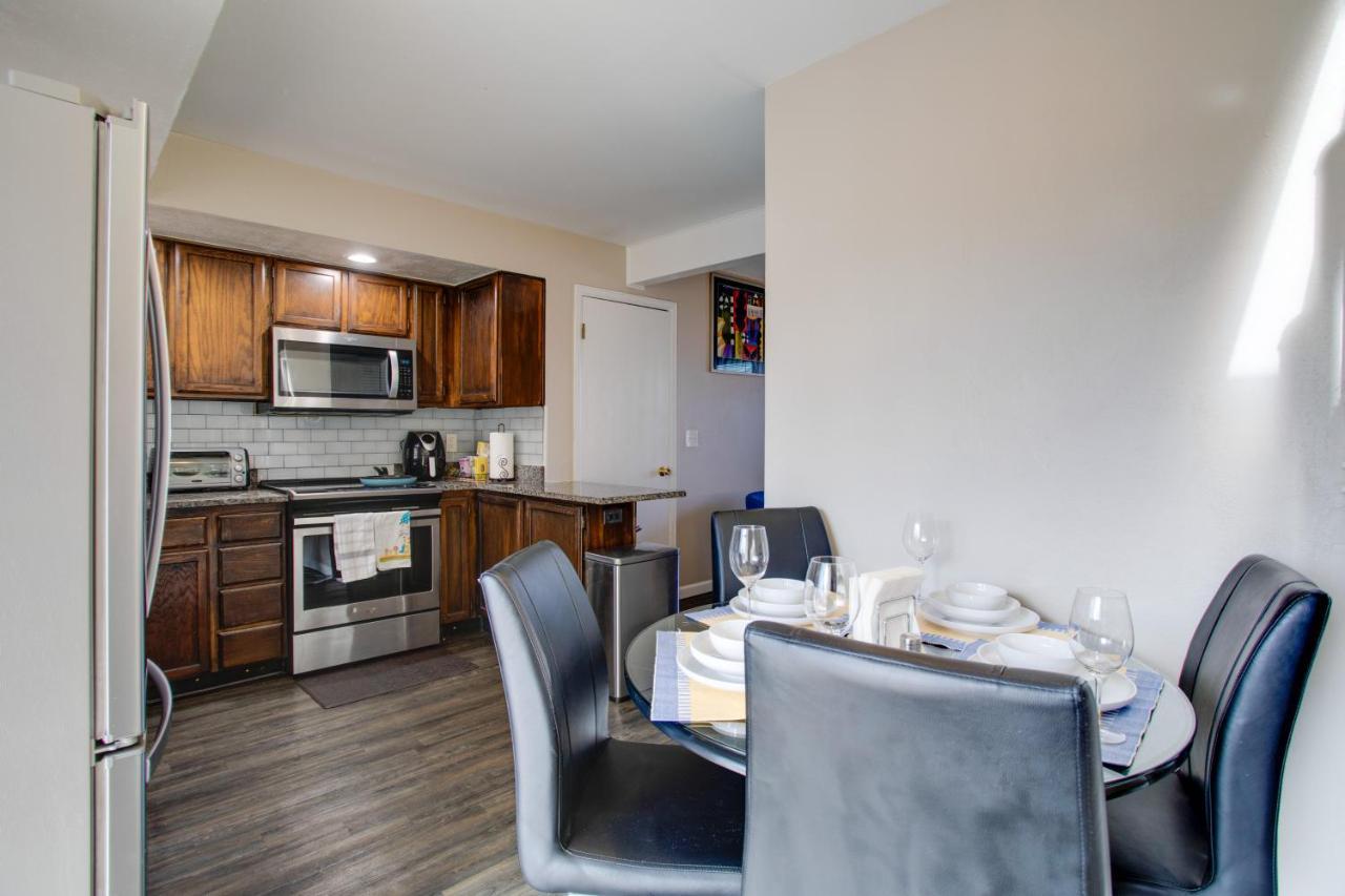 Aurora Home With Balcony 18 Mi To Downtown Denver! Luaran gambar